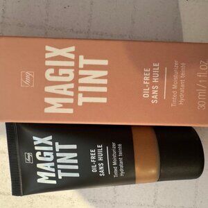 Avon Magix Tint Moisturizer Oil -Free - MEDIUM DEEP